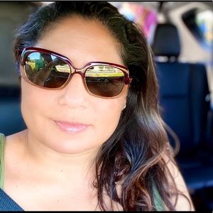 Meet your Posher, Corina